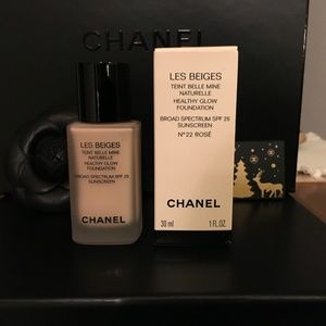 Chanel Les Beiges Foundation No.22 Beigh Rose